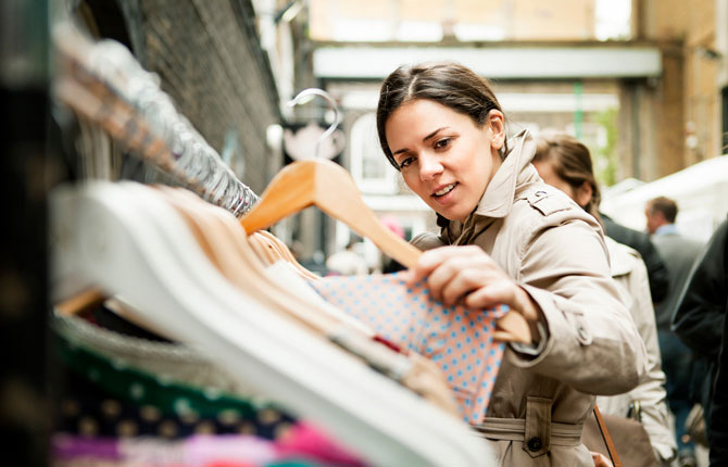 woman-clothes-shopping