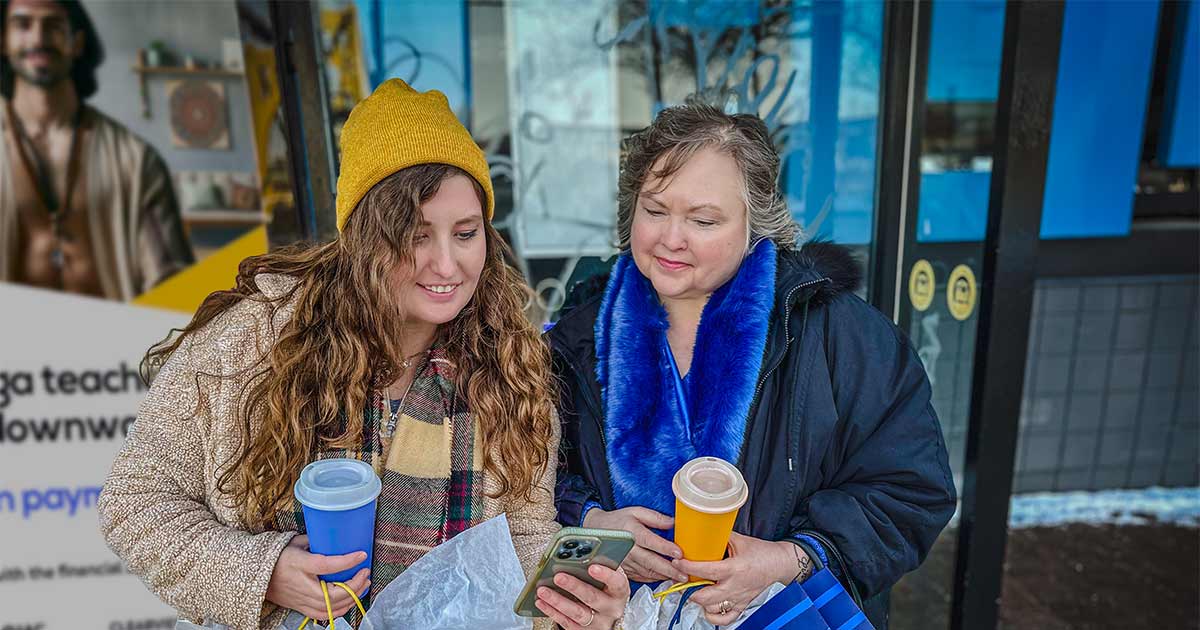 mom daughter bus stop