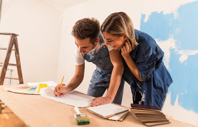 couple-remodeling-home