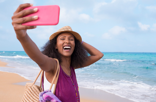 woman-selfie-beach