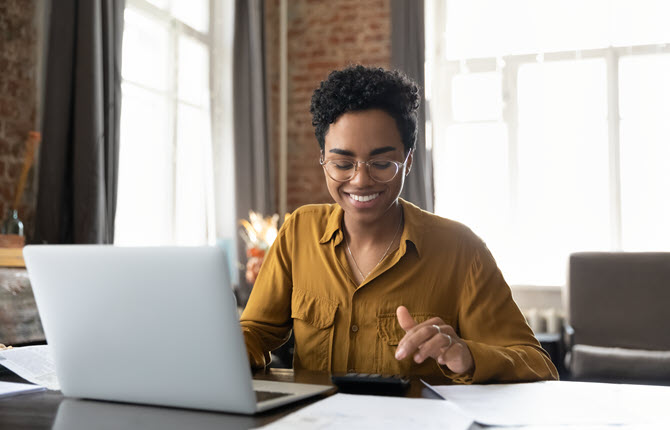 woman-researching-savings-certificates