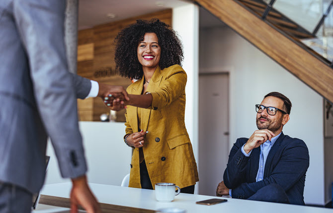 couple-discussing-escrow